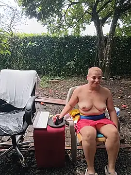 hotandfierylatinos2023's live room