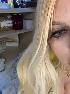 Steffi_Snowbunny webcam