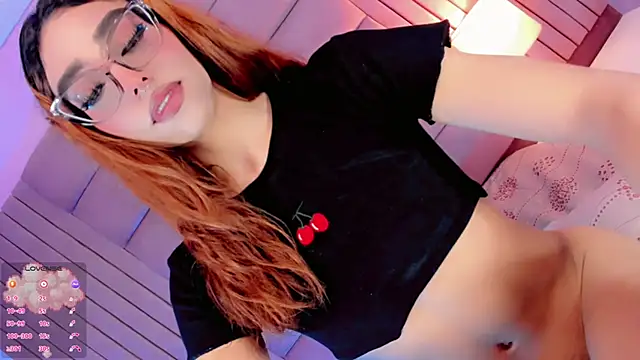 Camille_deluxe's room