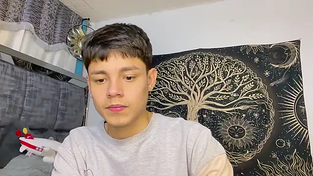 Bldavioro45 - Male webcam sex chat