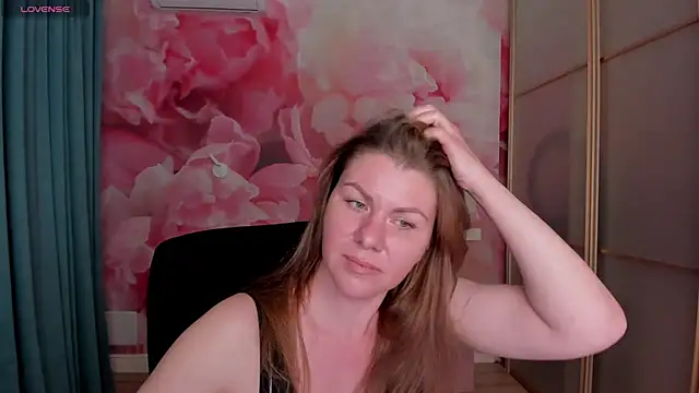 LunaKissesx webcam