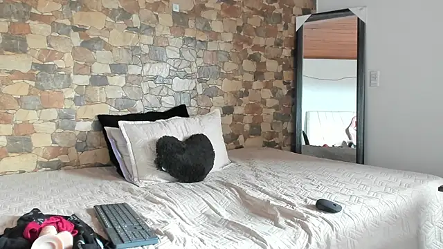 evaa-hall's room