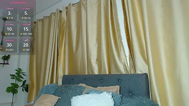 Emma_hassani webcam
