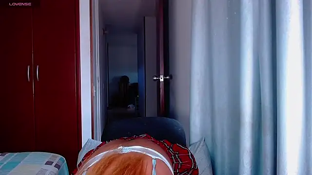 TastyTrap_18's room