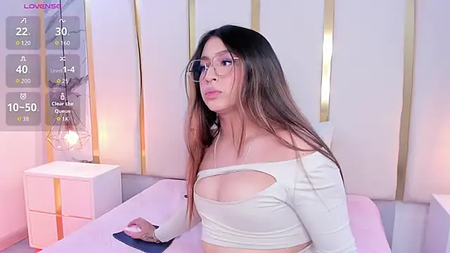 KamilaVegga live cam on StripChat