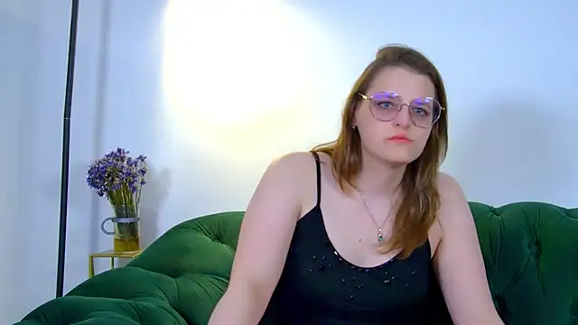 AlexaAvery webcam