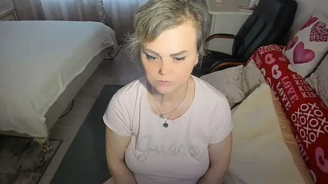 MildMature webcam