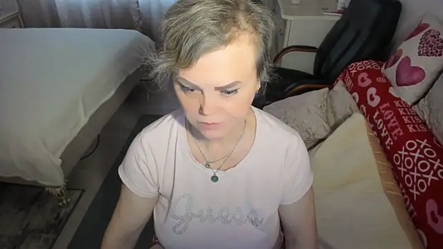 MildMature webcam