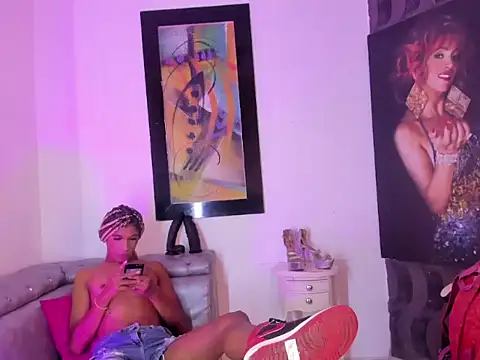 Ciara_HotTs's room