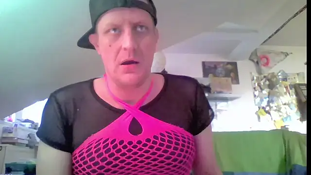 Bigthroaterboy webcam