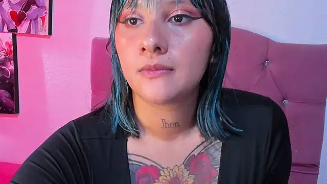 Mila_nixon02 webcam