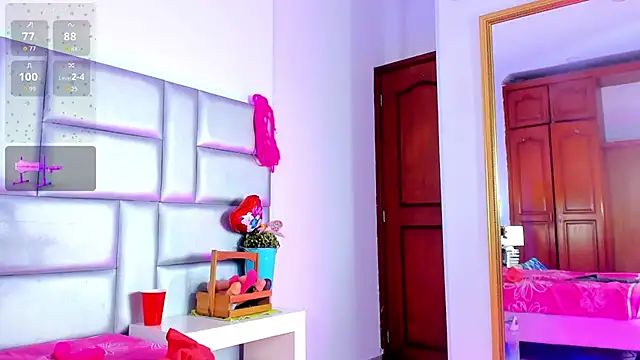 LovelyNickii webcam