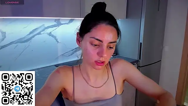 emiliazen - EmiliaZen's free webcam - UK Sex Cams