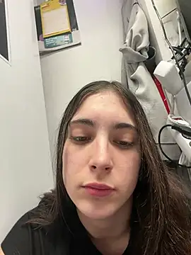 sexymelli18 - Sexymelli18's free webcam - UK Sex Cams