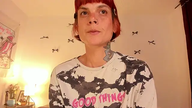 alessamoth (F milf) - twerk  at goal