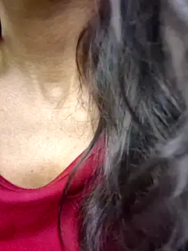 Riya_R24 live cam on StripChat