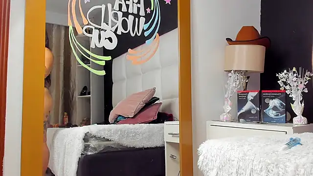 Gigi_duran webcam