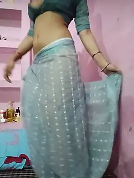 your_favourite_madhuri (F teen) - Boobs oil in public 💋😘🤞