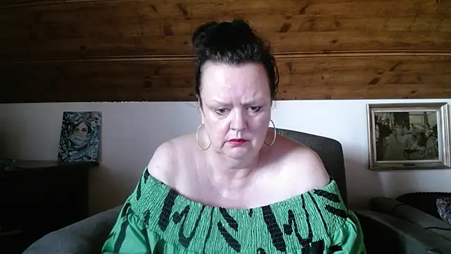TiffanyMature webcam