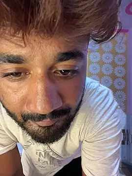 Hotjanu234 webcam