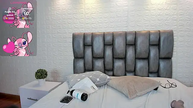 Caroline_Millerr webcam
