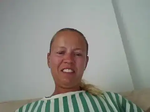 jennyblondeuk webcam