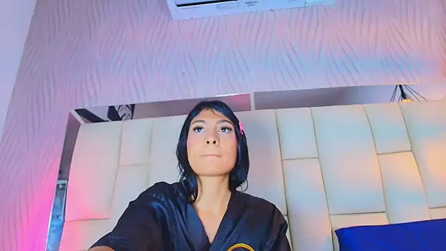 Lana_Sliim webcam
