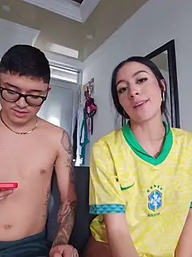 SAMY_AND_FRIENDSS webcam