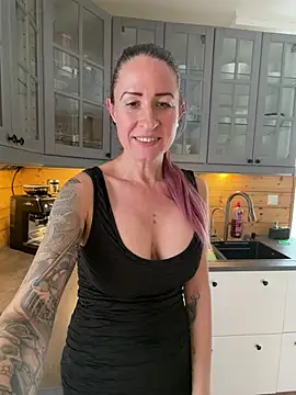 GermanMilfJasmin webcam