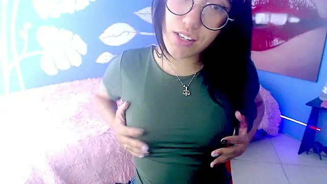 eli_doll webcam