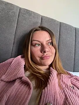MonoGirl webcam