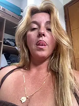 moniquerainx webcam