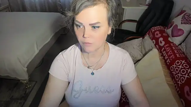 MildMature webcam