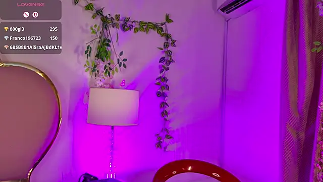 NahiaraReina webcam