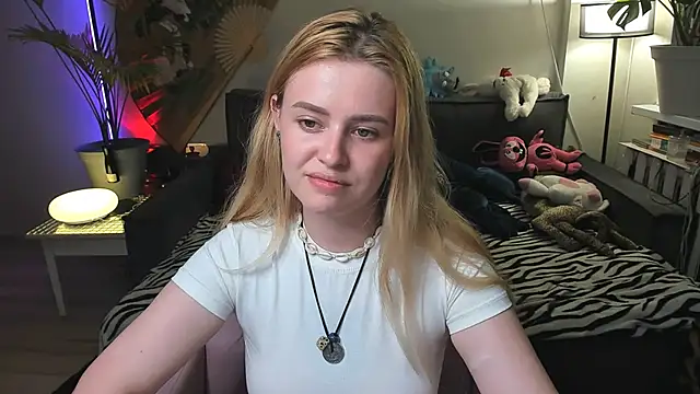 Alexa_Pirs webcam