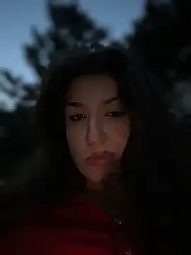 ScarletBloom_ webcam