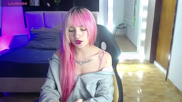 _Charlotte_Collins_ webcam