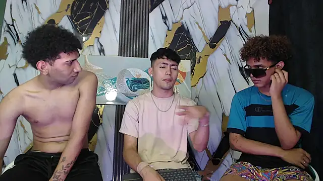 VERY_HOT_GUYS