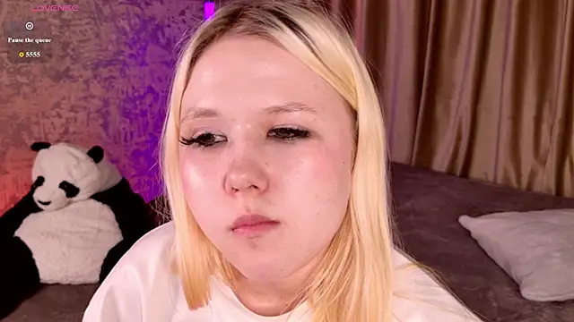 VivieSunn webcam