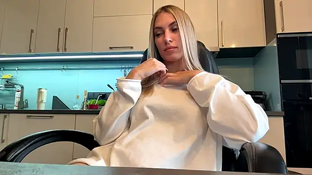 SoftnessMila webcam