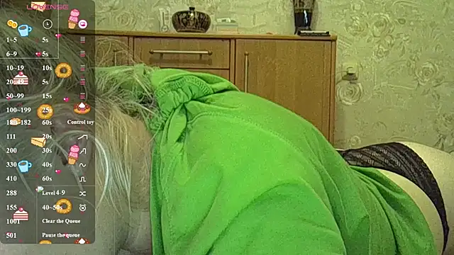 CurvyWild_Lady30 webcam