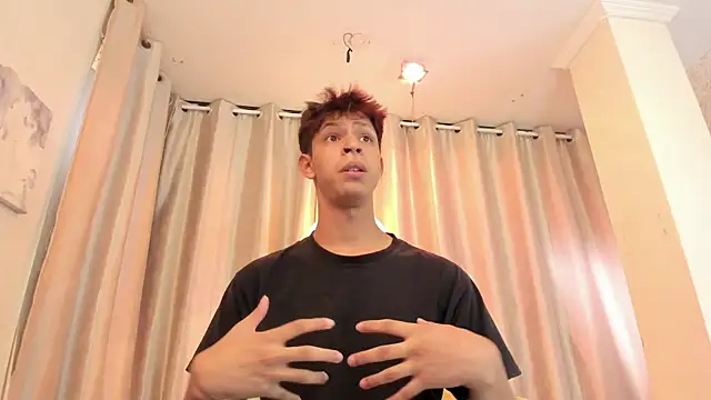Ethan_qop webcam