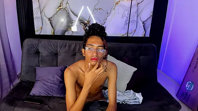 triiangel_latinboy