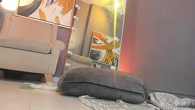 Kiara_Curls webcam