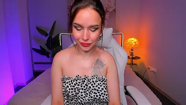 Anna_Meaw webcam