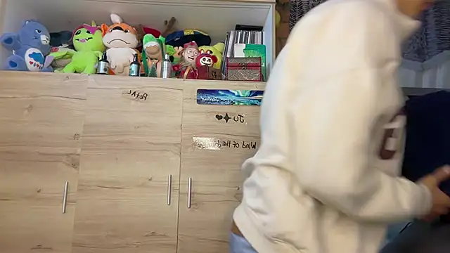 Bldavioro45 - Male webcam sex chat