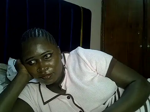 Lilyo66 webcam
