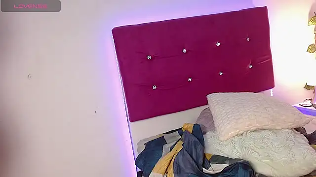 Megan_smith15 live cam on StripChat