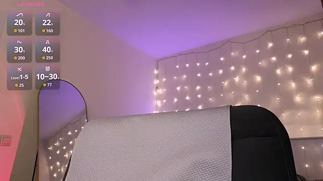 RebeccaAster webcam