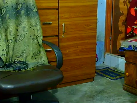 horny_doll24 - Horny_Doll24's free webcam - UK Sex Cams